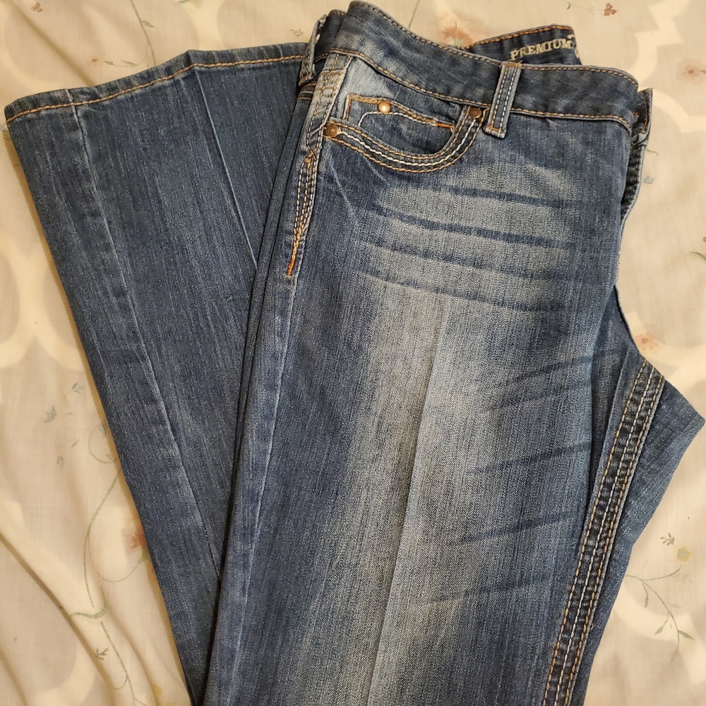 Premium Vanity Collection Women's Boot Cut Jeans - Classic Blue - Picture 3 of 8